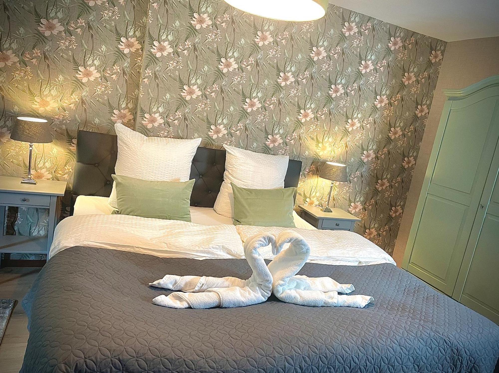 Fata Morgana Hotel Cochem Exterior photo